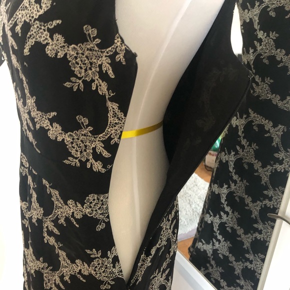 Ann Taylor size 4 silk dress, lined.  Beautiful - Picture 5 of 8